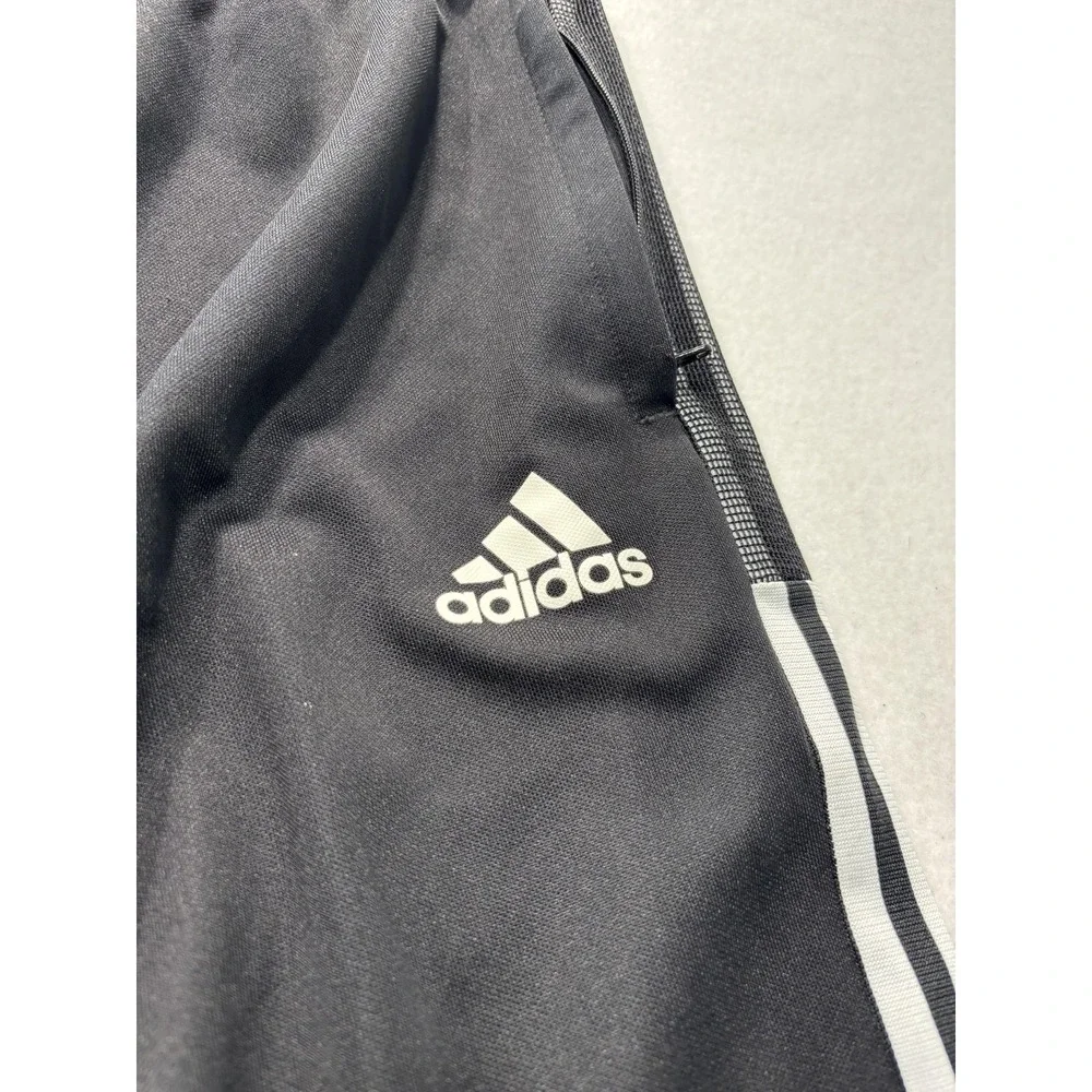 adidas slim tapered